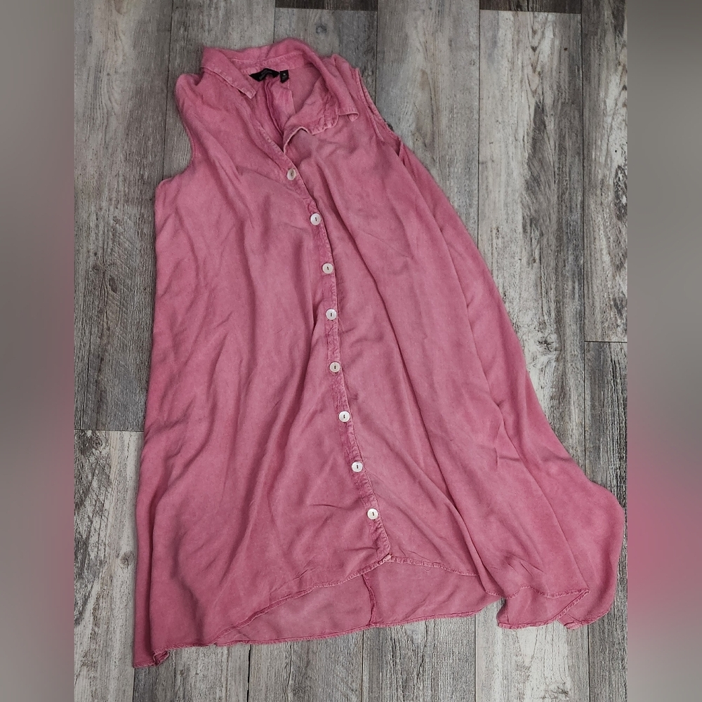 Mlle Gabrielle Sleeveless Button-Down Tunic in Pink